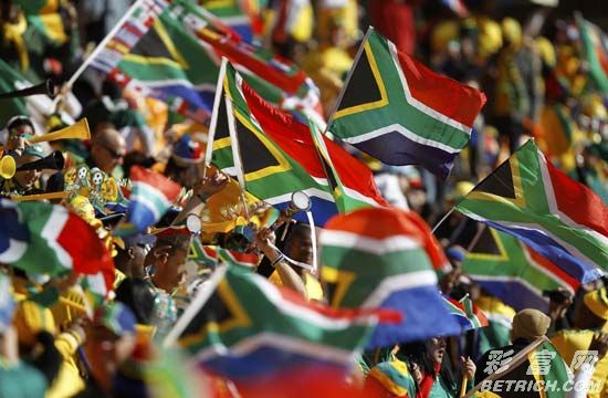 2010南非世界杯开幕式南非国旗遍布观众席